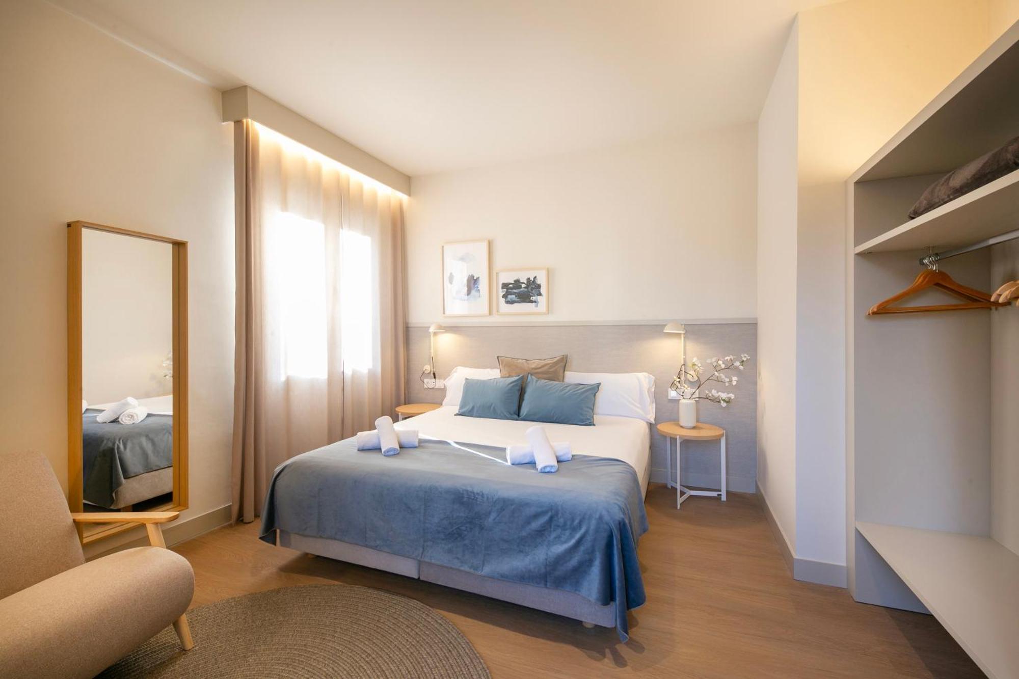 Fisa Rentals Ramblas Apartments Barcelona Ngoại thất bức ảnh